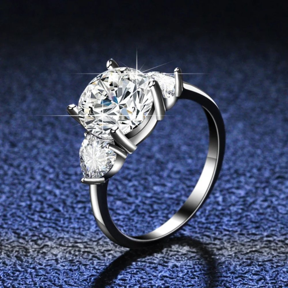 Awesome 3 Stone Certified 2.80ctw Moissanite Ring. White Gold - Picture 2 of 16